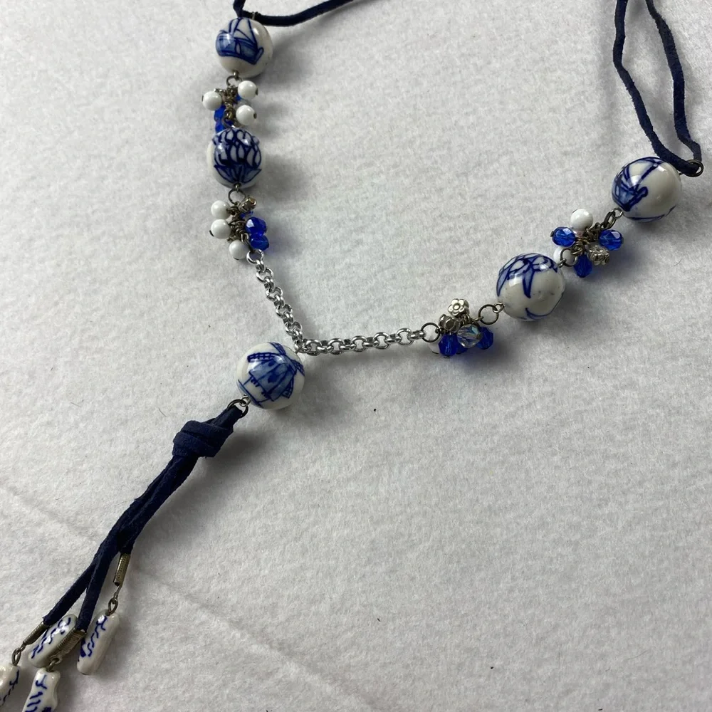 Elegant Blue & White Porcelain Chinoiserie Beaded Tassel Necklace Suede Cord 18”